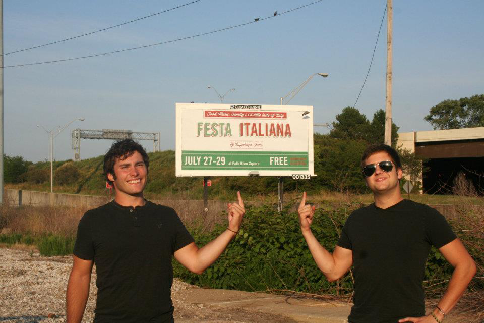 558143_10150986704018667_910312095_n